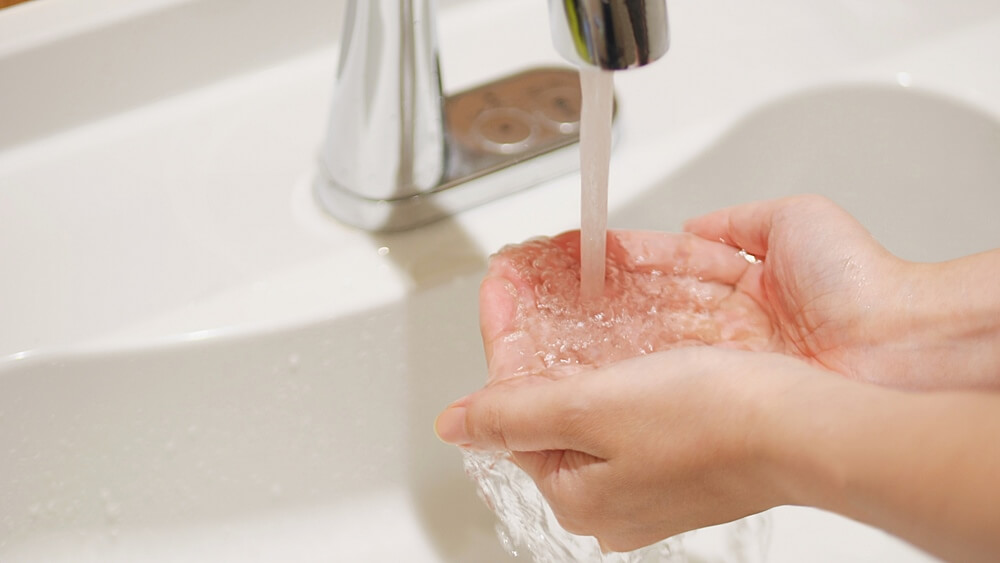 肌荒れを防ぐ洗顔①清潔な手で洗う